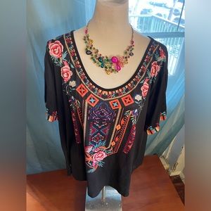 Beautiful SHEIN Aztec print floral blouse size 2X